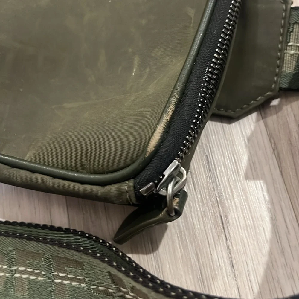 Rare Off-White multi compartment crossbody bag